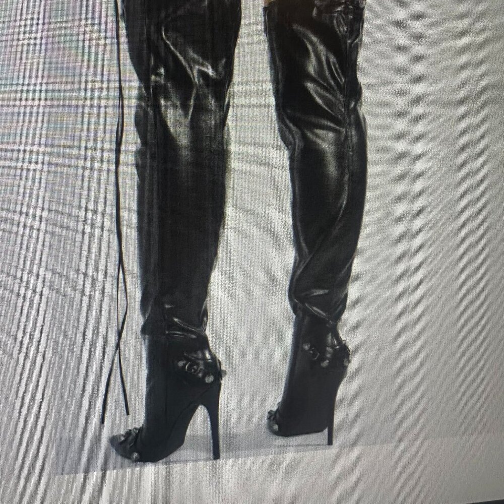 Cape Robbin Pofin-2 Women’s Thigh High Boots – Black Metallic